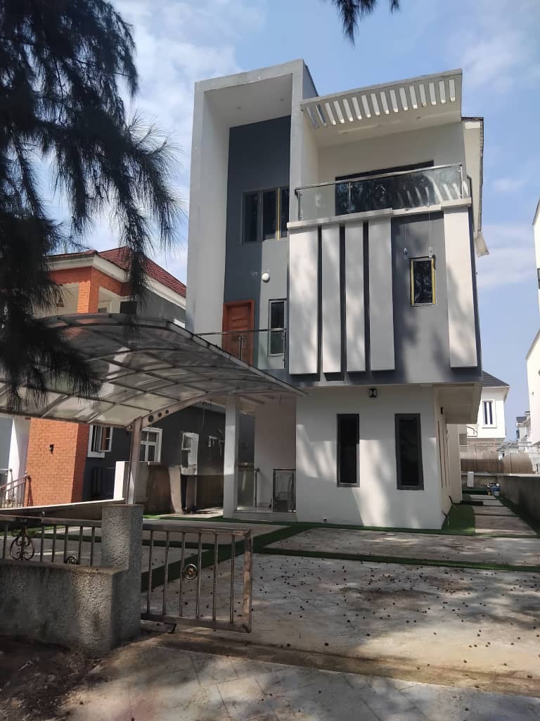 Brand New Contemporary 4 Bedrooms Fully Detached Duplex + BQ | with Swimming Pool & Study Room