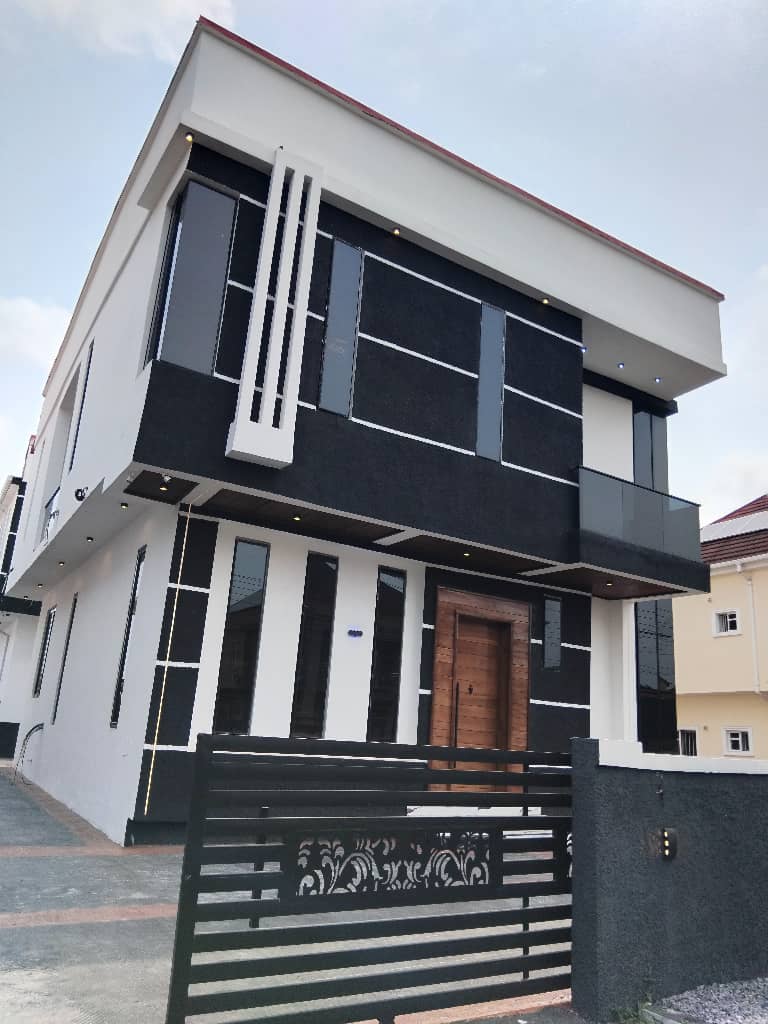 3 Bedroom Fully Detached Duplex | Crown Estate